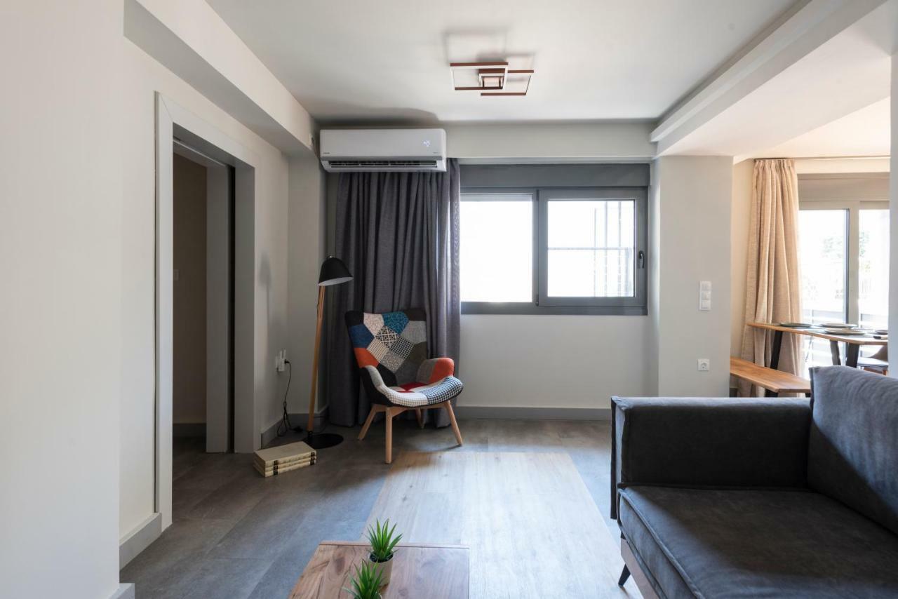 Groundfloor 2Br Apt With Smallyard Near The Heart Of Kalamata Dış mekan fotoğraf