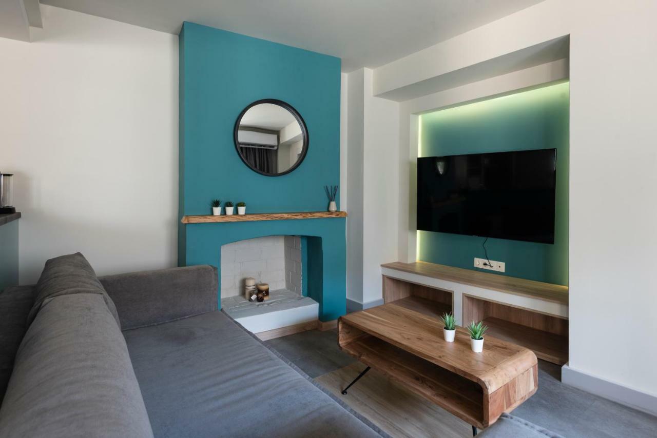 Groundfloor 2Br Apt With Smallyard Near The Heart Of Kalamata Dış mekan fotoğraf