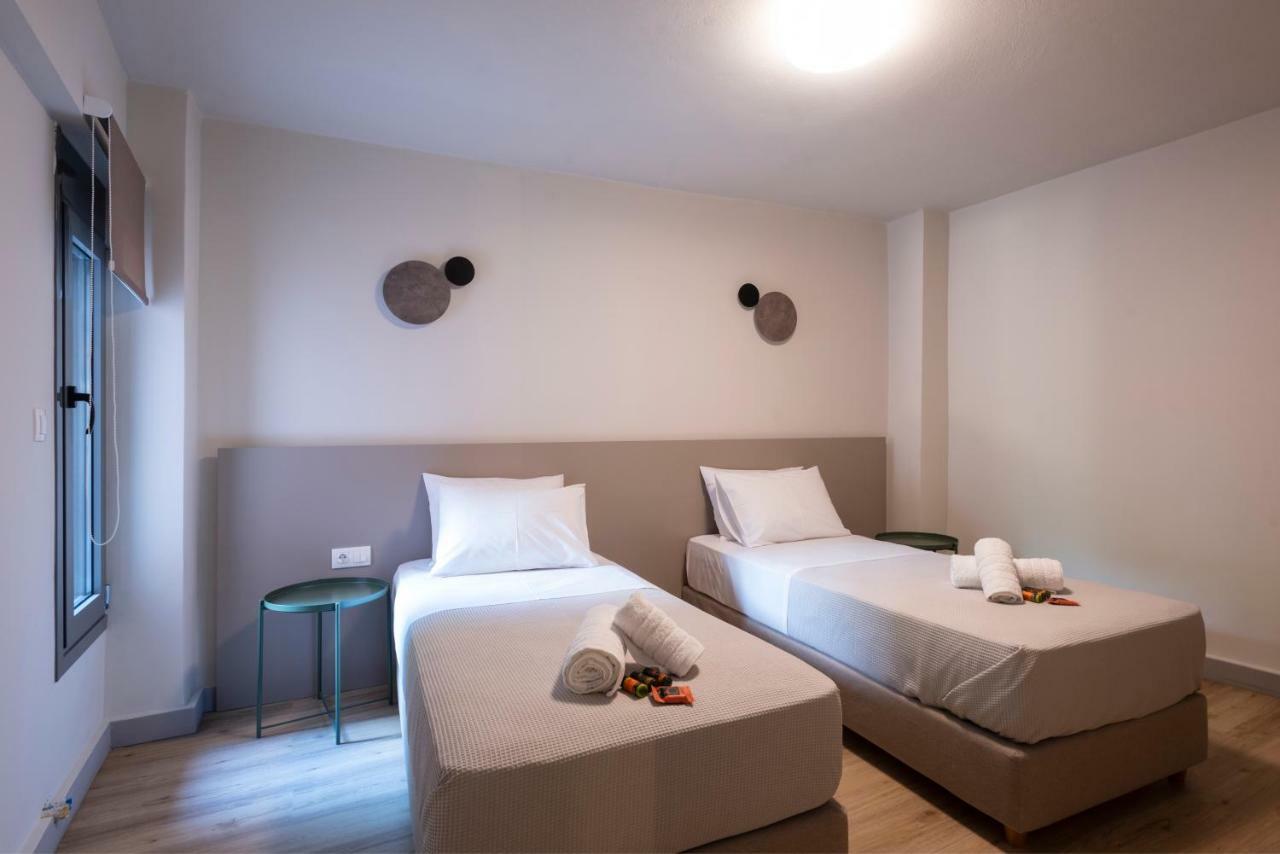 Groundfloor 2Br Apt With Smallyard Near The Heart Of Kalamata Dış mekan fotoğraf