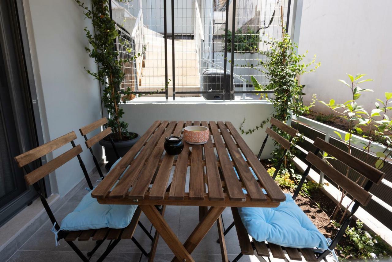 Groundfloor 2Br Apt With Smallyard Near The Heart Of Kalamata Dış mekan fotoğraf
